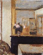 Blomvas on the mantelpiece Vuillard